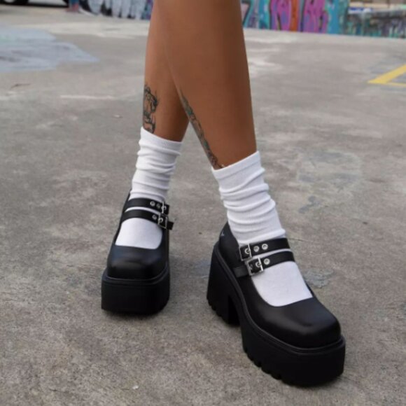 Windsor Smith - Lessons Black Platform Shoes - Picture 3 of 5